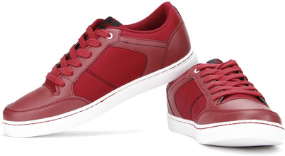 

United Colors of Benetton Sneakers For Men(Maroon), 906