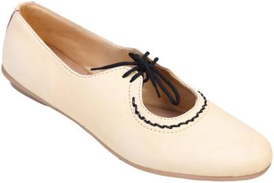 Indulgence Lace Up