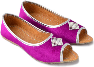 Myra Party Wear Bellies For Women(Silver, Magenta