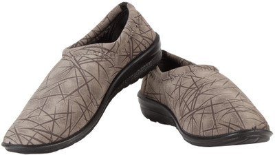 

Soothe Shoes Casual Shoes For Women(Multicolor