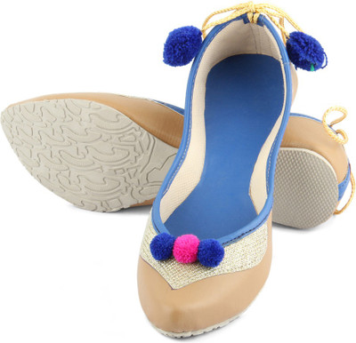 TASHI Punjabi Jutti Jutis For Women(Tan)