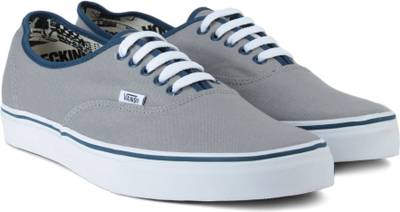 VANS AUTHENTIC Men Sneakers