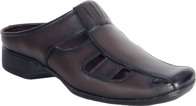 

1AAROW Men brown Casual