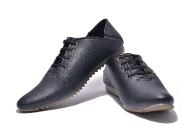 

Sir Corbett Tpr Casual Shoes For Men(Navy), Black