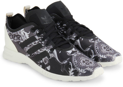 

ADIDAS ORIGINALS ZX FLUX ADV SMOOTH W Sneakers For Women(Black, Cblack/owhite/cblack