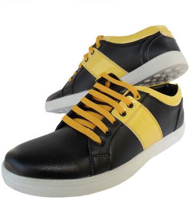 

Footgear Boys(Multicolor, Yellow