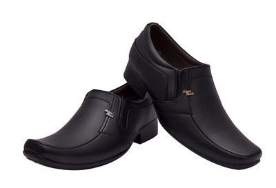 

Elixir Man Bond Slip On Shoes For Men(Black)