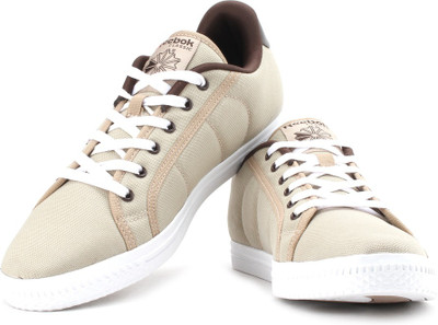 

REEBOK On Court Iv Lp Men Canvas Shoes For Men(Beige, Canvas;earth;white