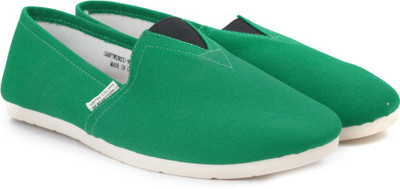 

United Colors of Benetton Men Loafers For Men(Green), 904