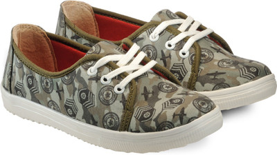 

Nell Casuals For Women(Green