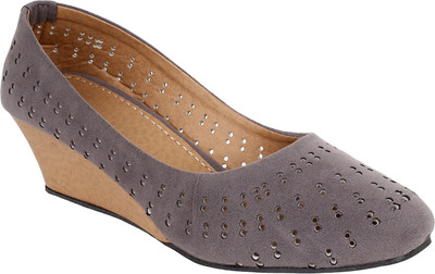 

Tryfeet Grey Cut Work Bellies For Women(Grey)