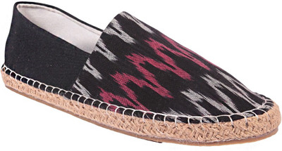

Live Ur Style Casuals For Men(Black, Maroon, White