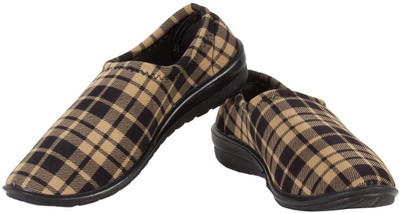 

Soothe Shoes Casual Shoes For Women(Multicolor