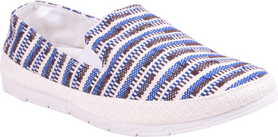 

Twin Canvas Shoes For Men(Multicolor, Blue