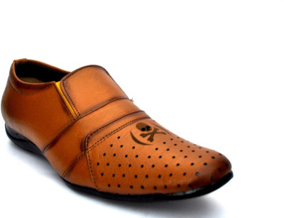 

Trendy Session Slip On For Men(Tan