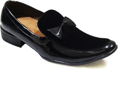 

Garrix Glossy Patent Based Wedding Shoe Party Wear For Men(Black