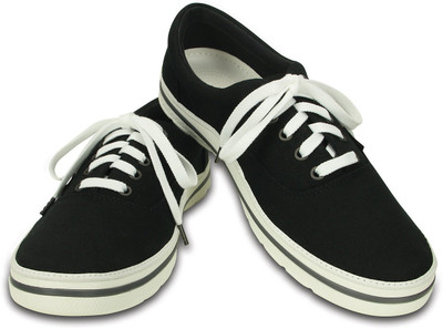 

Crocs Casuals For Women(Black), 201651-066