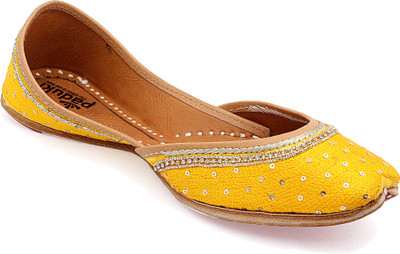 

Paduki Ethnic Footwear Mojaris Jutis For Women(Yellow