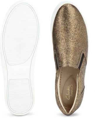 Clarks Glove Puppet Gold Leather Bellies