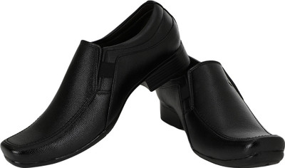 

Prolific Sizz Slip On Shoes For Men(Black