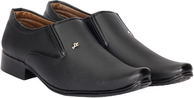 

Kraasa 301 Slip On For Men(Black, Natural