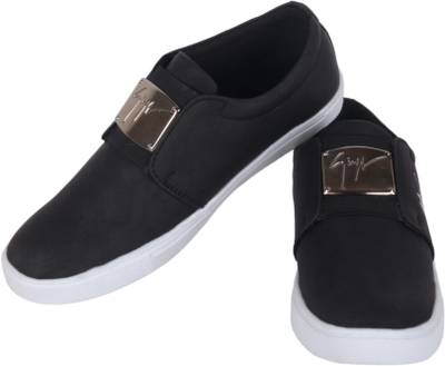 Aadi Sneakers