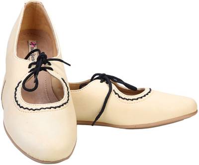 Indulgence Lace Up
