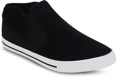 

Get Glamr Printed Slip-on Canvas Shoes For Men(Black