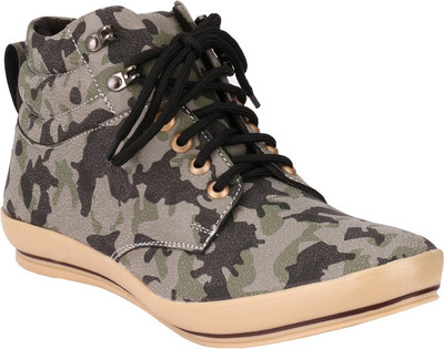 

Resto Boots For Men(Multicolor, Multicolor-1
