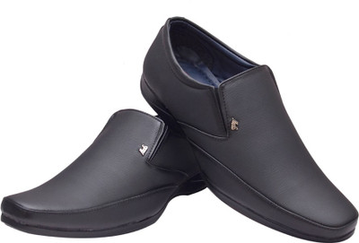 

Fashion Victim 7006-future point Slip On For Men(Black