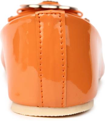 Anupamaa Peach Buckle Bellies