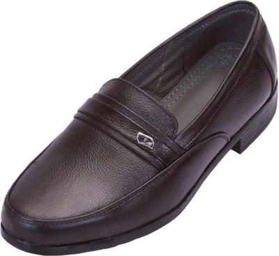 6% OFF on SHOEBOOK Leather Mocassions Slip On For Men(Black) 6% OFF on SHOEBOOK Leather Mocassions Slip On For Men(Black)
