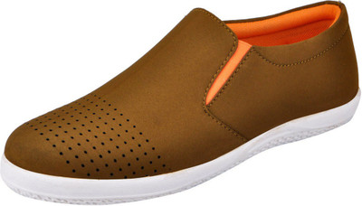 

FAUSTO Canvas Shoes For Men(Green), Mehandi