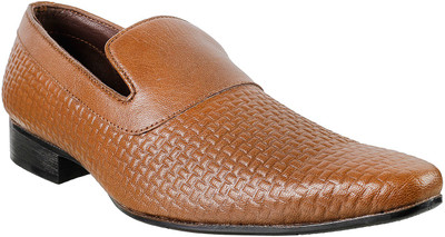 

Metro AWESOME Slip On For Men(Tan, 23;tan