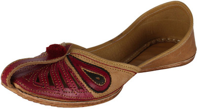 

Saashiwear Punjabi Jutis For Women(Beige)