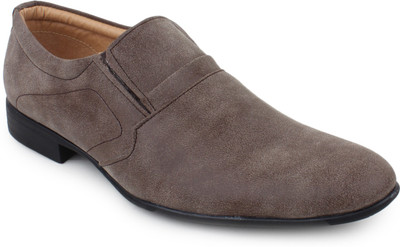 

Metrogue Casual Shoes For Men(Brown, Brown