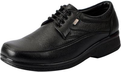Action Lace Up