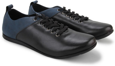 

Knotty Derby Thomas Hiking Casuals For Men(Black, Blue