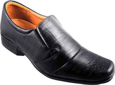 

Action Fashion Line Slip On Shoes For Men(Black)