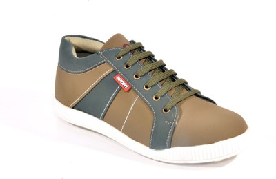 

Big Wing Appealing Camel Casuals For Men(Brown), Green