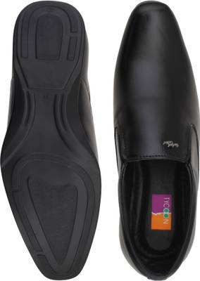 Empire Slip On