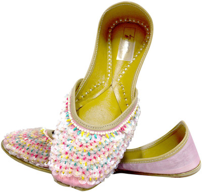 

Coral Haze Jutis For Women(Multicolor