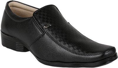 

Aerolite Signature Edition Slip On Shoes For Men(Black