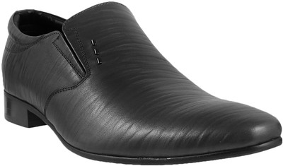 

Metro Awesome Slip On For Men(Black, 11;black
