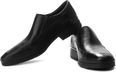 

Clarks Deliver Light Genuine Leather Slip On Shoes For Men(Black, Black leathe