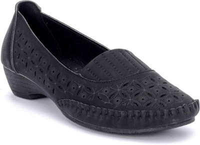 

Bruno Manetti D-77 Loafers For Women(Black