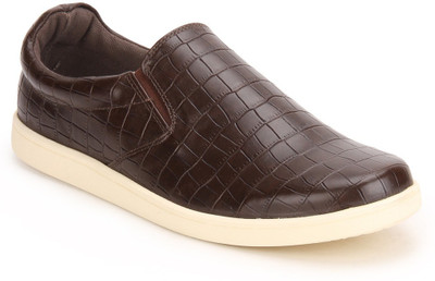 

Knotty Derby Justin Slip On Casuals For Men(Brown