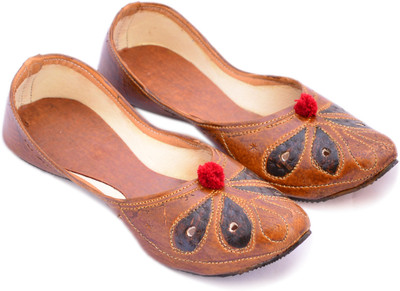 

Myra Leather Mojaris For Women(Brown)