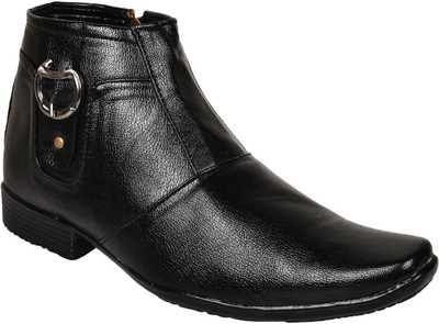 

Adifier Slip On For Men(Black