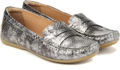 

Clarks Doraville Nest Pewter Casuals For Women(Silver